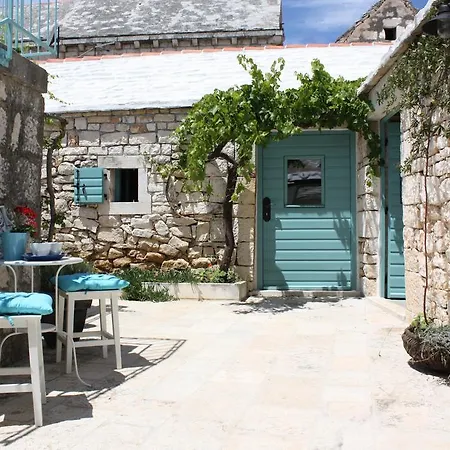 Holiday Selca Stone *